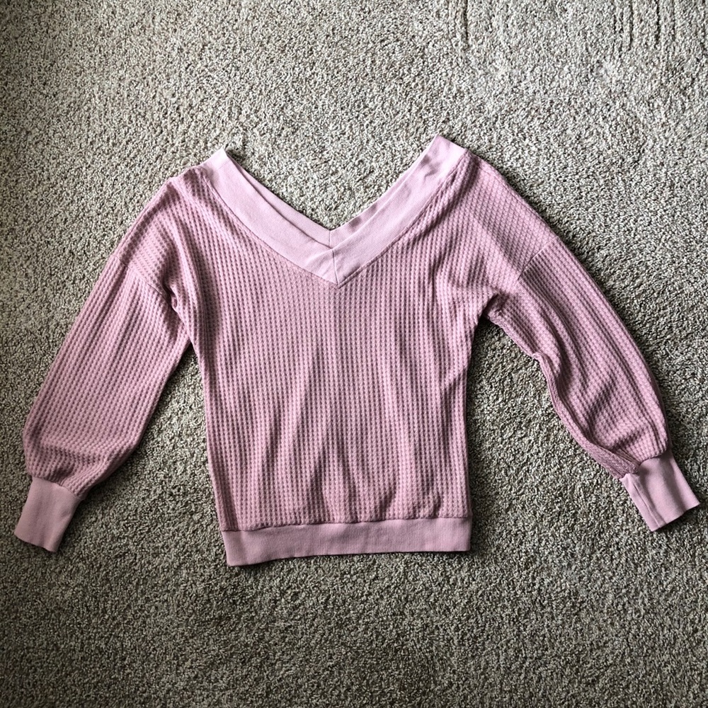 Off the shoulder V-Neck
